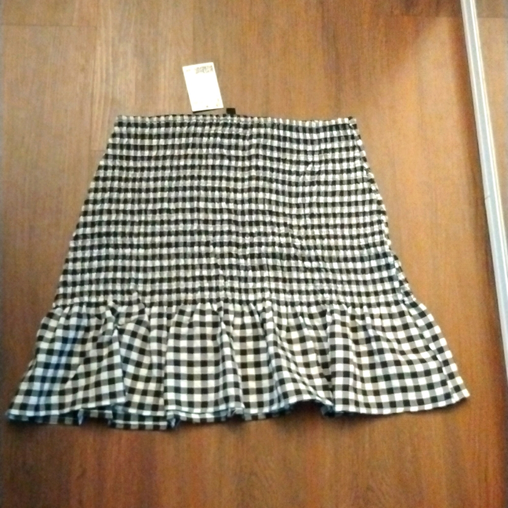 H&M checkered skirt